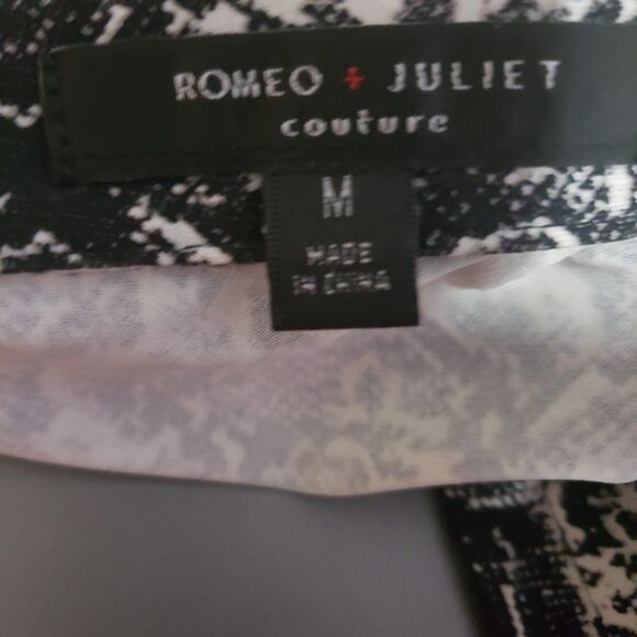 Romeo & Juliet Couture  Women's BLACK AND WHITE Pattern Wrap Dress Sz M - Picture 4 of 6